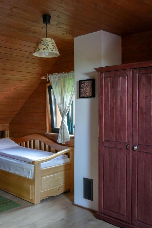 Bed and Breakfast Rose Hip Hill Farm Valea Tirnei Exterior foto