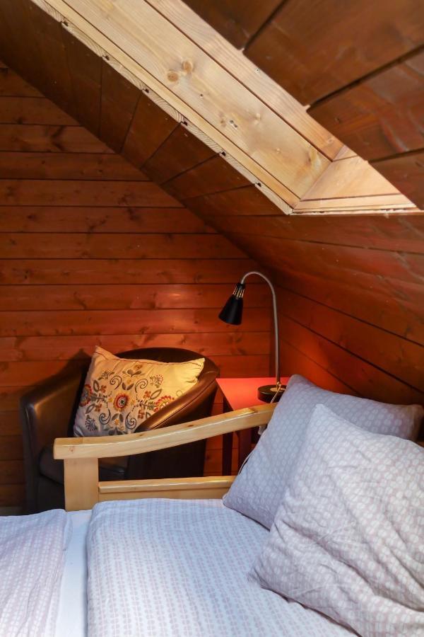 Bed and Breakfast Rose Hip Hill Farm Valea Tirnei Exterior foto